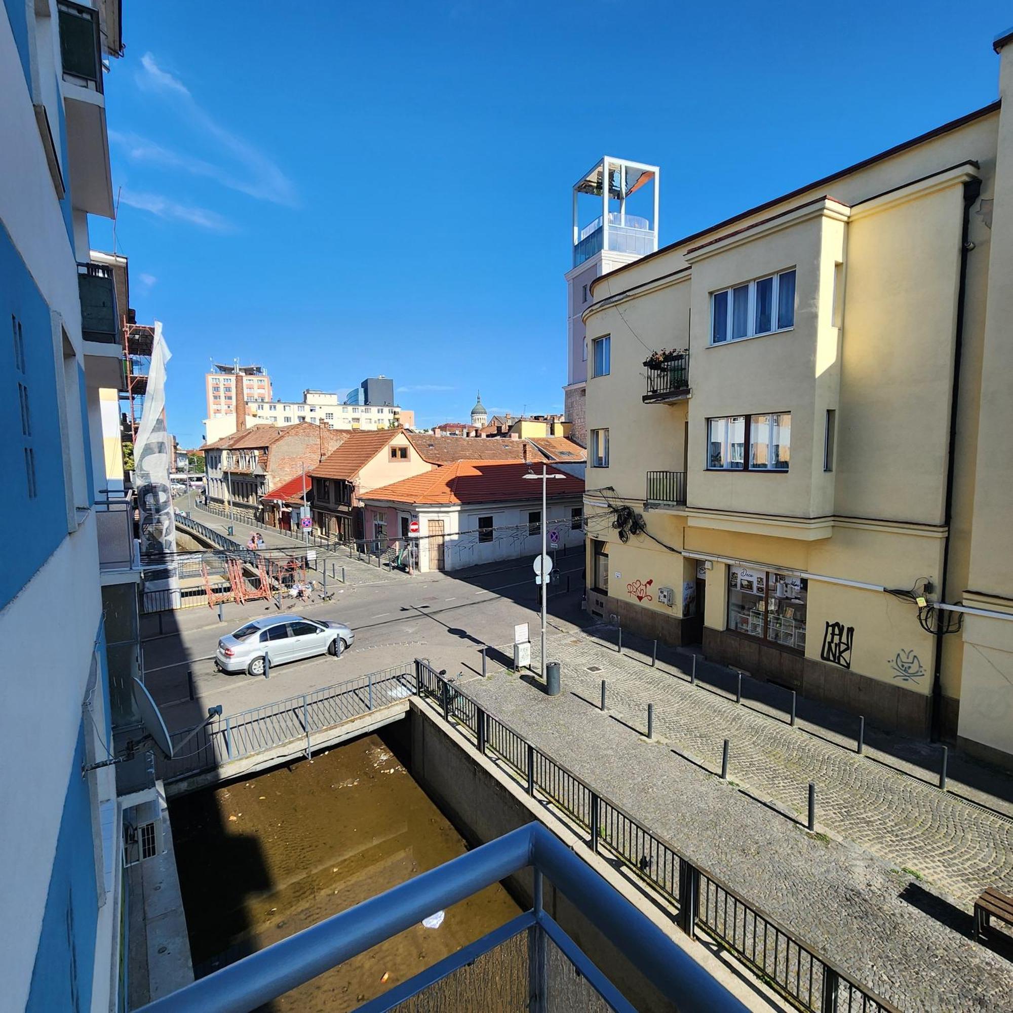 Center -p Apartment *